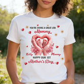 生成模特穿T恤的户外图